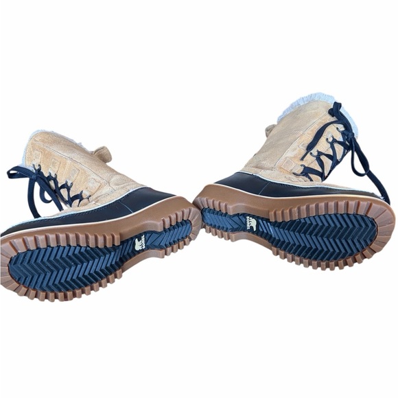 Sorel Tivoli High Il boots in a tan/chestnut brown/faux fur-Women’s Size 6 - Picture 5 of 13